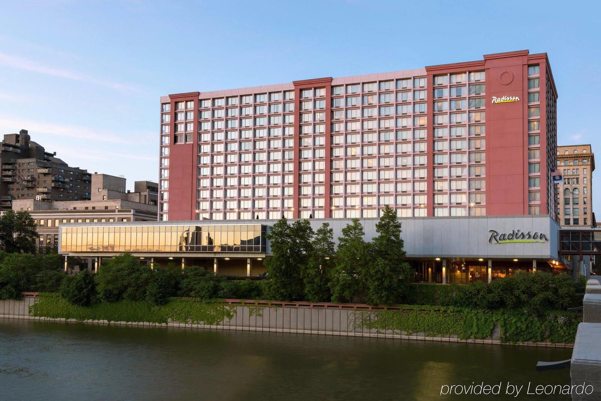 Rochester Riverside Hotel Exterior photo